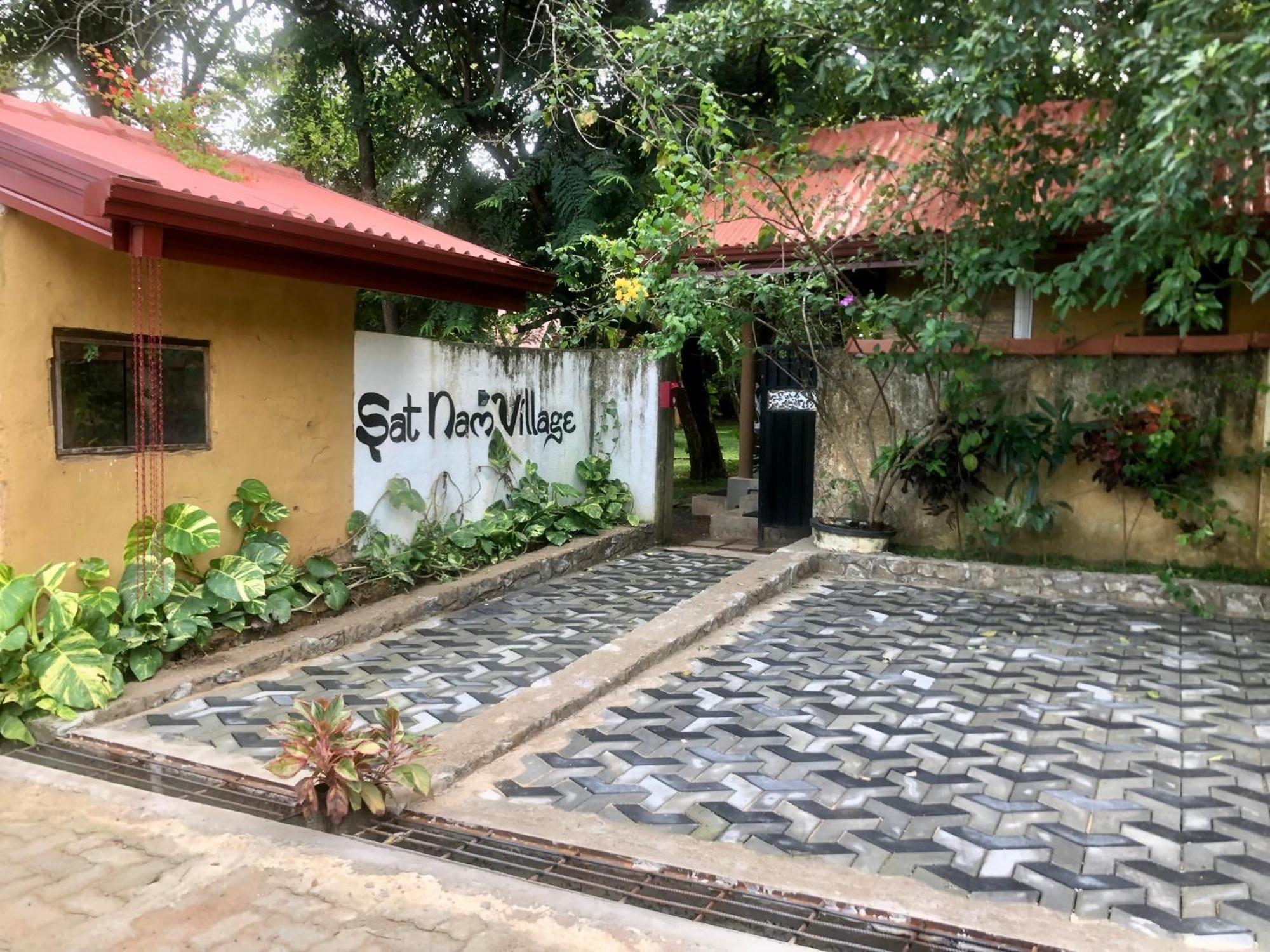 Sat Nam Village Hotel Sigiriya Eksteriør bilde