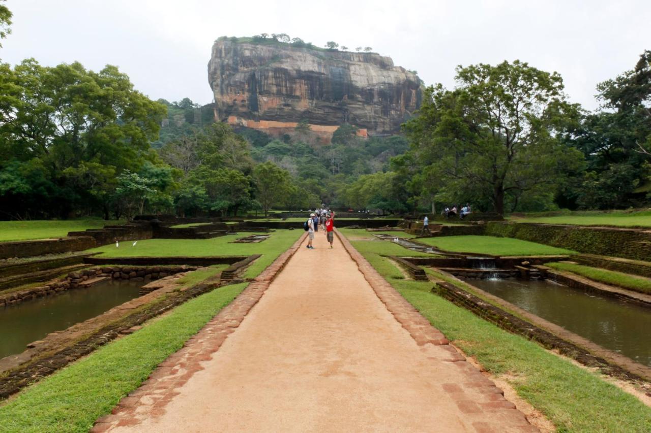 Sat Nam Village Hotel Sigiriya Eksteriør bilde